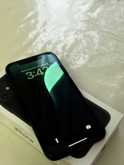 Продам айфон 11