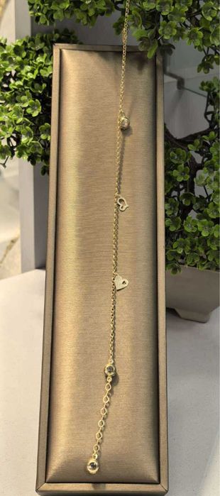 Златна гривна за глезен