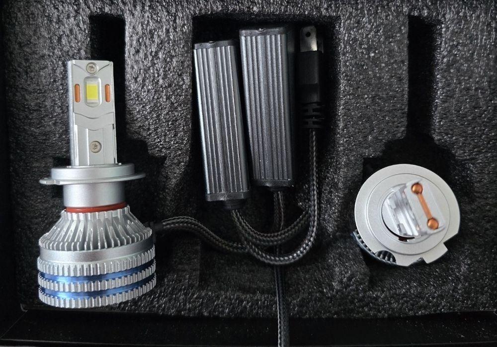Set 2 Becuri LED H1 H4 H7 H8 H9 H11 HB3 HB4 9005 150W 38.000 Lm 6500K