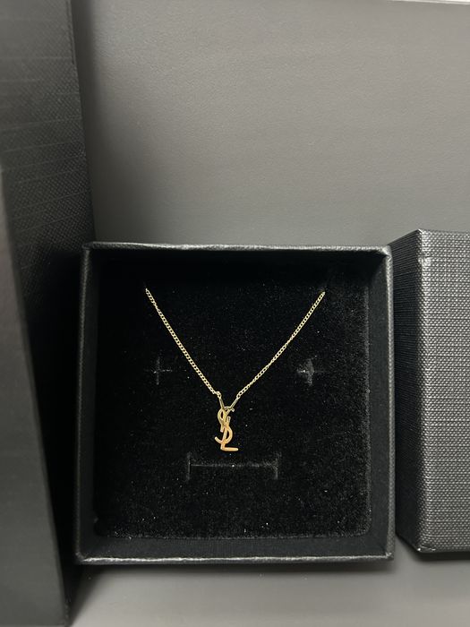 Lanț Saint Laurent Auriu Cu Pandantiv Logo YSL