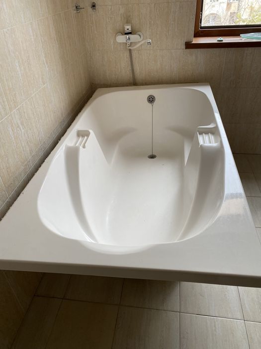 Ванна не дорого срочно продаю