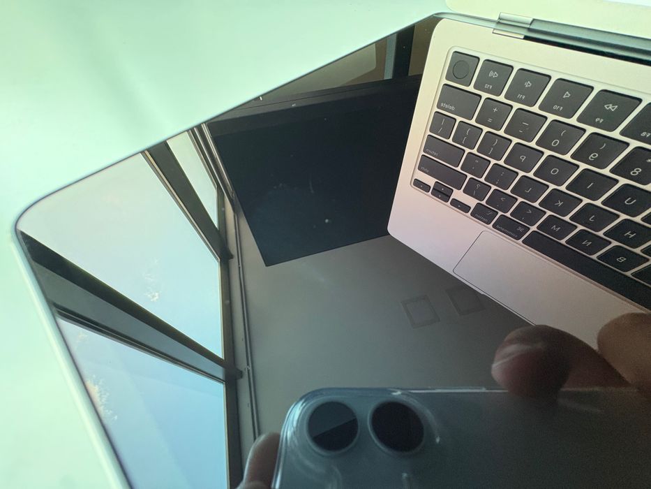 Apple Macbook Air 2022 13' M2 256GB