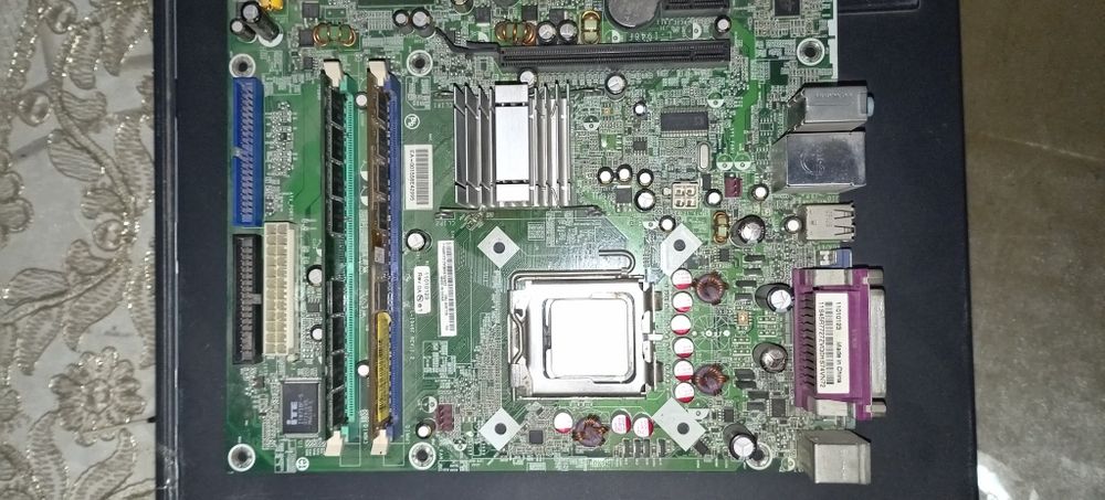 Lenova PC plata sotiladi