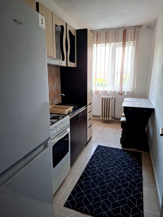 Inchiriez apartament cu doua camere in Ostroveni pe termen lung