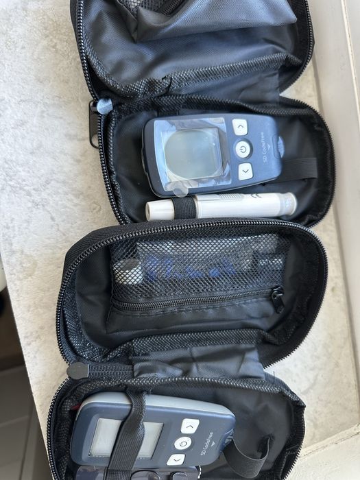 Lot 3 Glucometre Glucometru Accu-Check CodeFree Noi, Poze reale