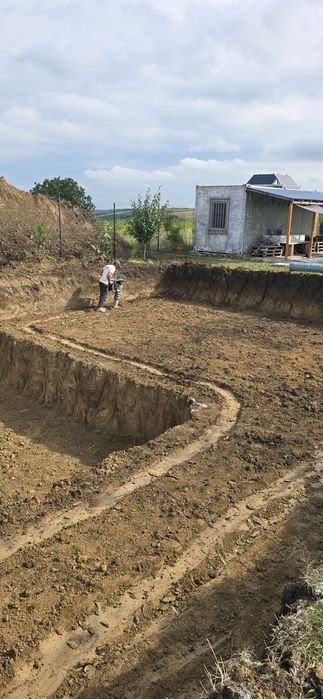 Construcții case la roșu/cheie
