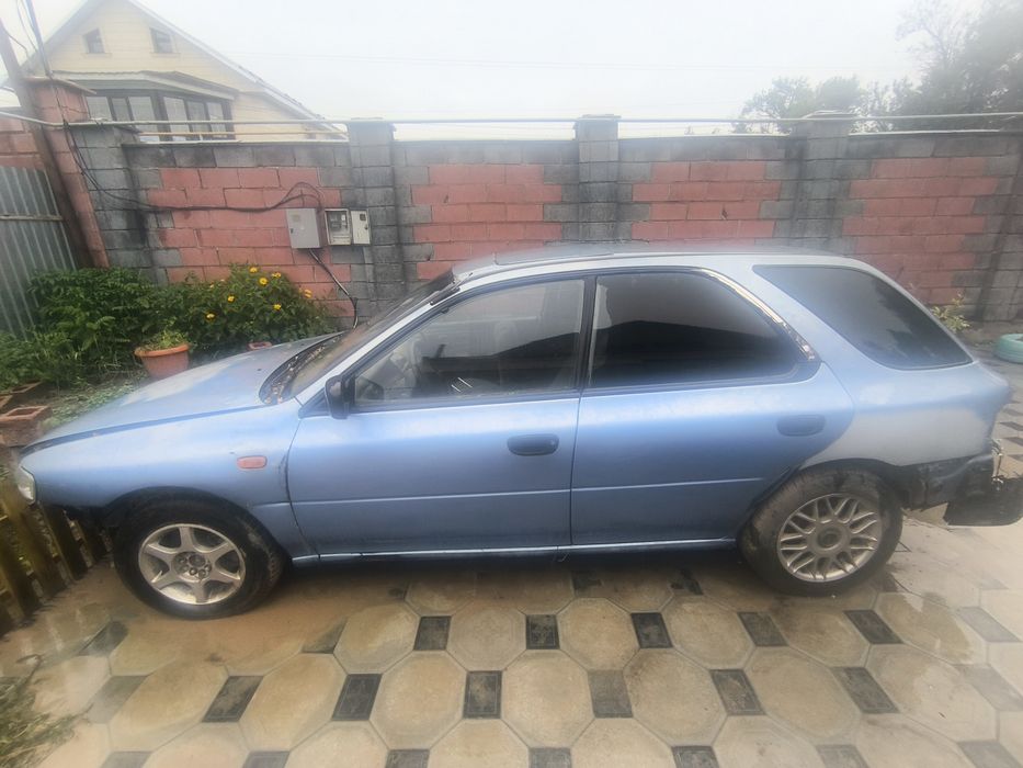 Subaru impreza 1993год