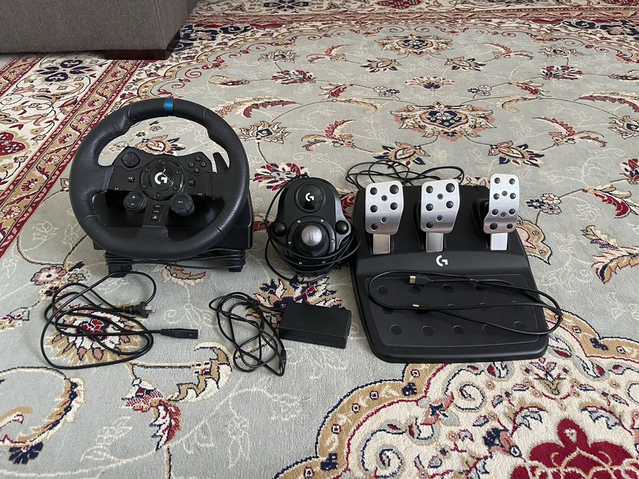 Продаю игровой руль