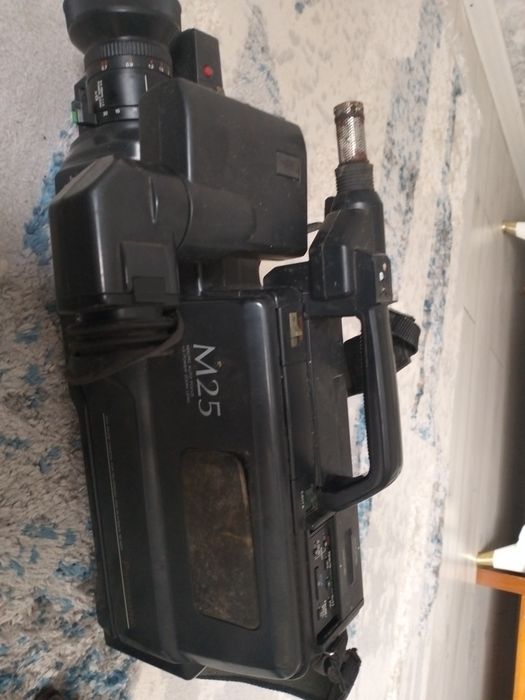 Видеокамера Panasonic m25