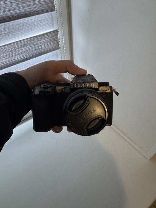 Fujifilm X-S20 с китовым объективом