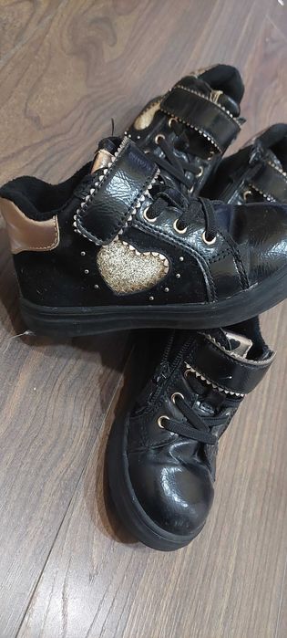 Обувки с вата номер 26 и 27