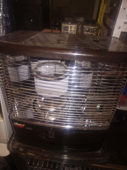 Отоплителна печка натечна ГАЗ, течен парафин, керосин
За отопление на