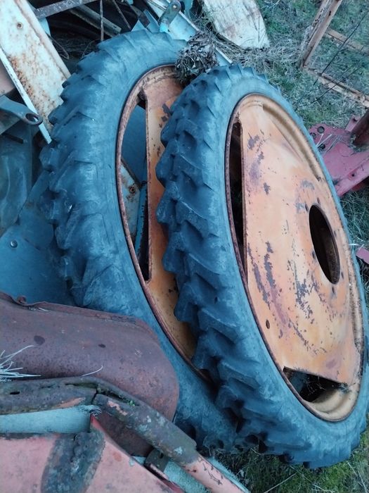 Vând roti tractor FIAT