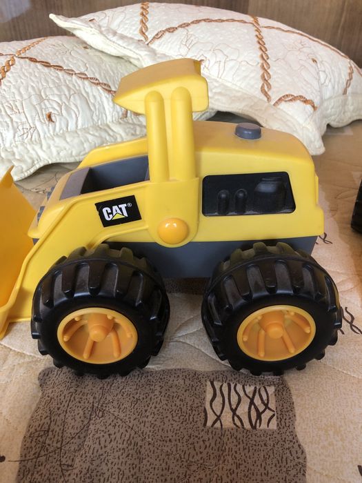 Продавам детски багери играчки