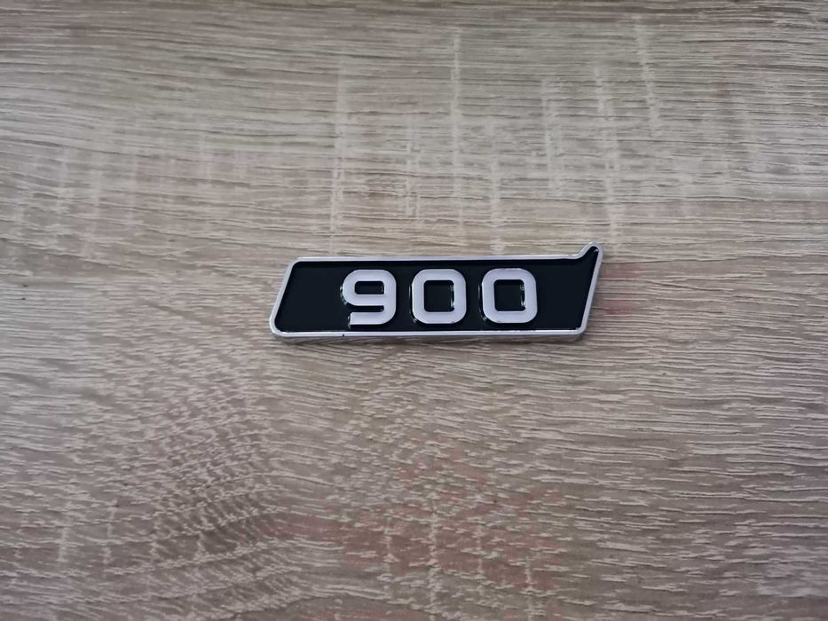 Mercedes Benz BRABUS 900 черно със сребристо