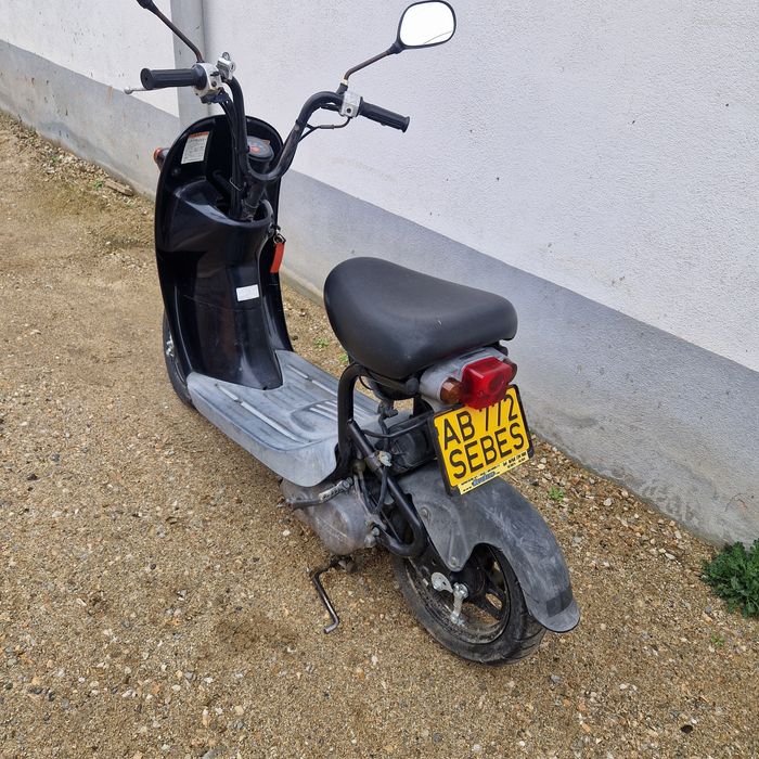 Scuter Suzuki ChoiNori 49