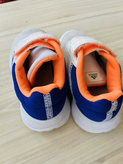 Маратонки адидас детски