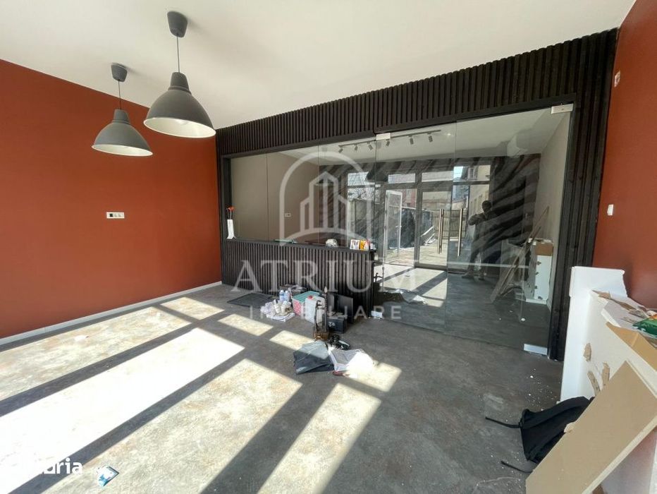 Spatiu comercial, de inchiriat, zona Abator
