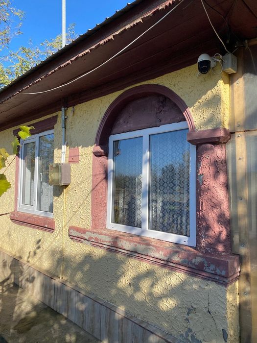 Vând casa cu teren la țară