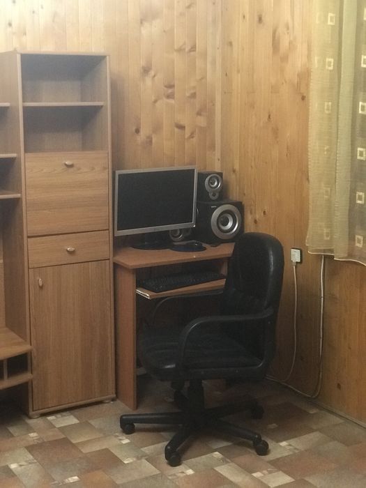 Продавам Секция и бюро