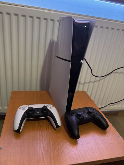 Ps5 digital edtion 2 manete