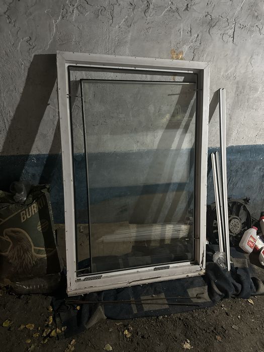 Продам пластиковое окно