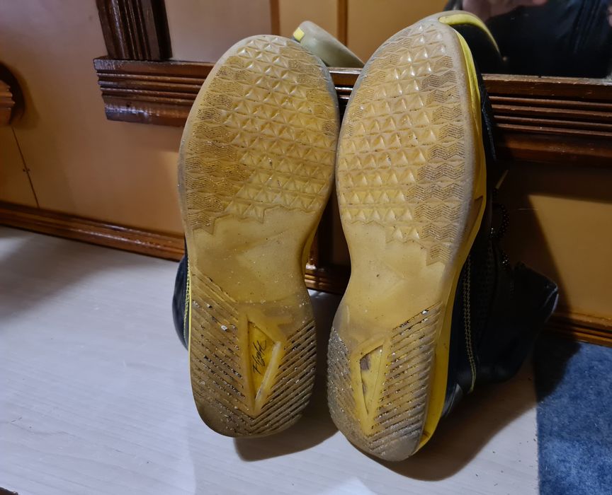 Маратонки jordan adidas under Armour