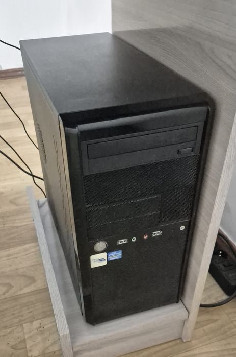 Продается компьютер со столом