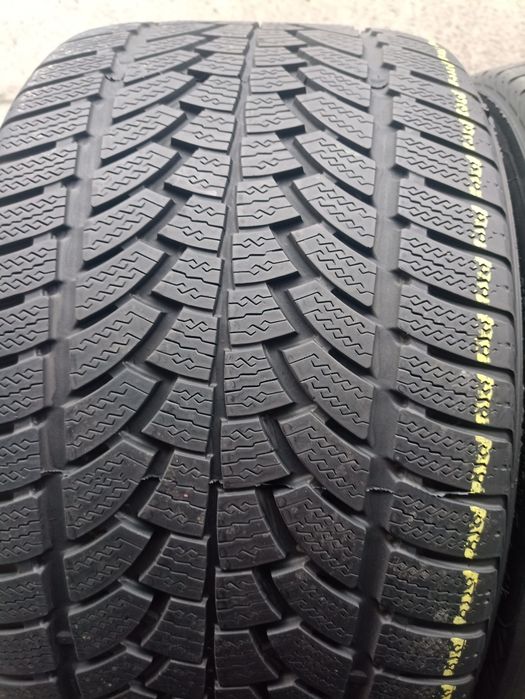 2 anvelope de iarna Nokian 295/35 R18