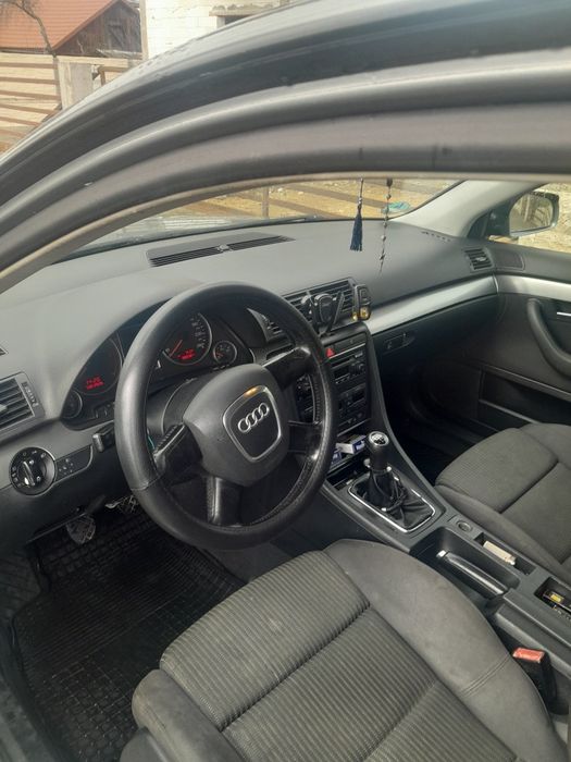 Vand Audi A4b7 an 2006  140 cai diesel