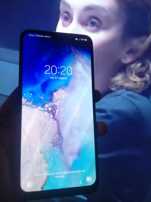Продам  телефон samsung samsung a20