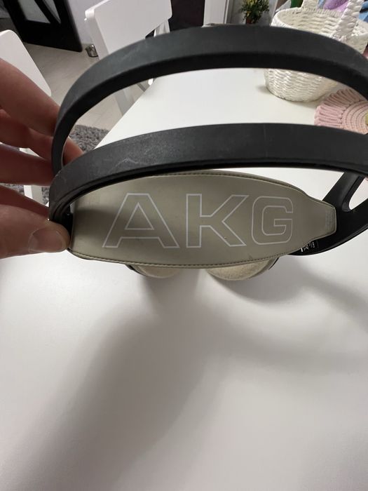 Casti AKG   K912
