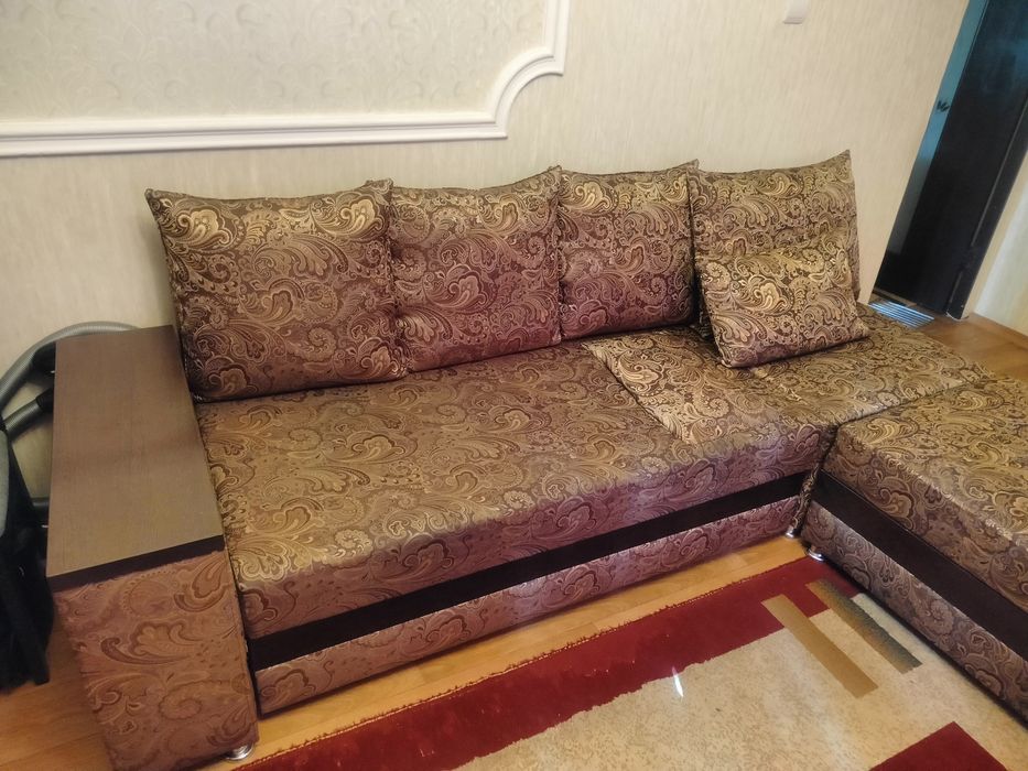 Отдам Диван бесплатно!