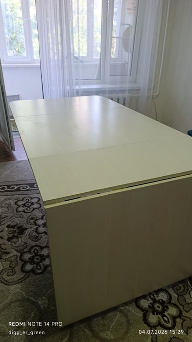 Продается стол трансформер со стульями