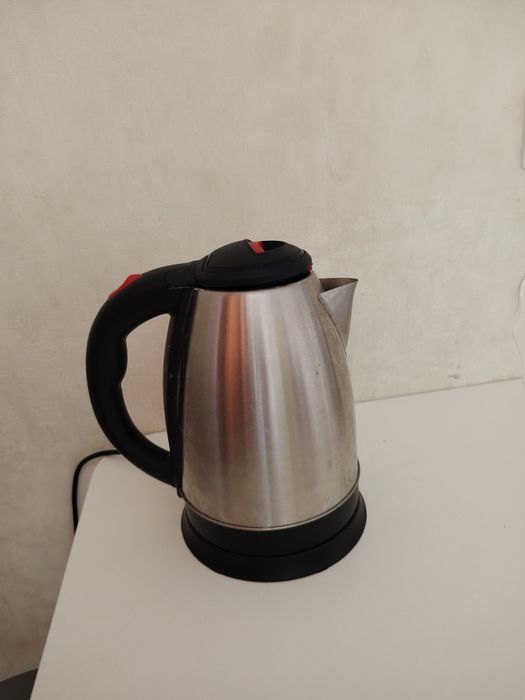 Продам чайник электрический