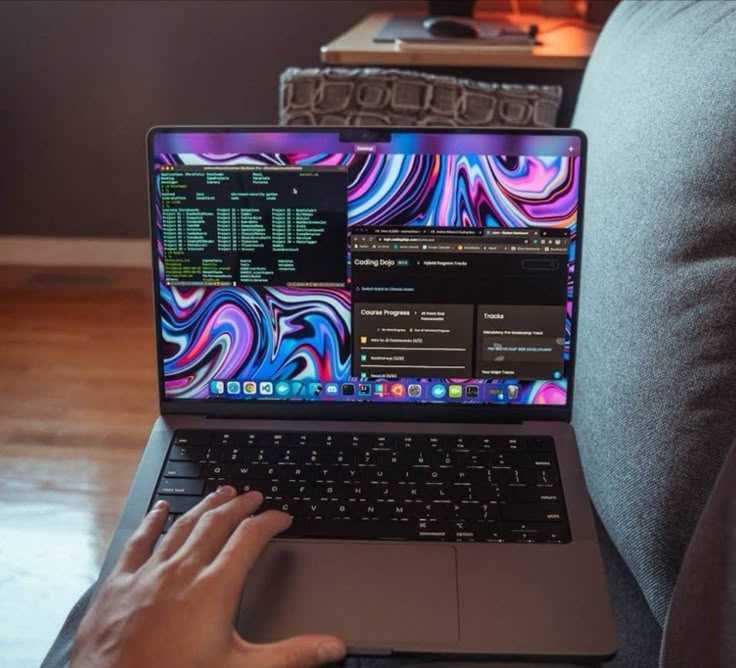 Macbook pro m3 , m1 max dan kuchli 97% 30 soatgach ayetadi quvati