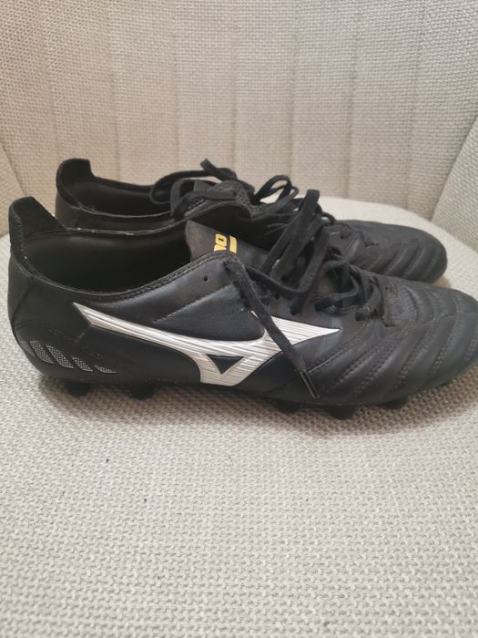 Футболни обувки Мизуно