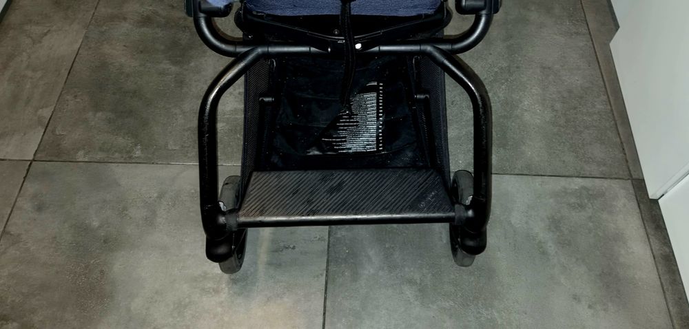 Cybex easy s twist + с борд за ръце