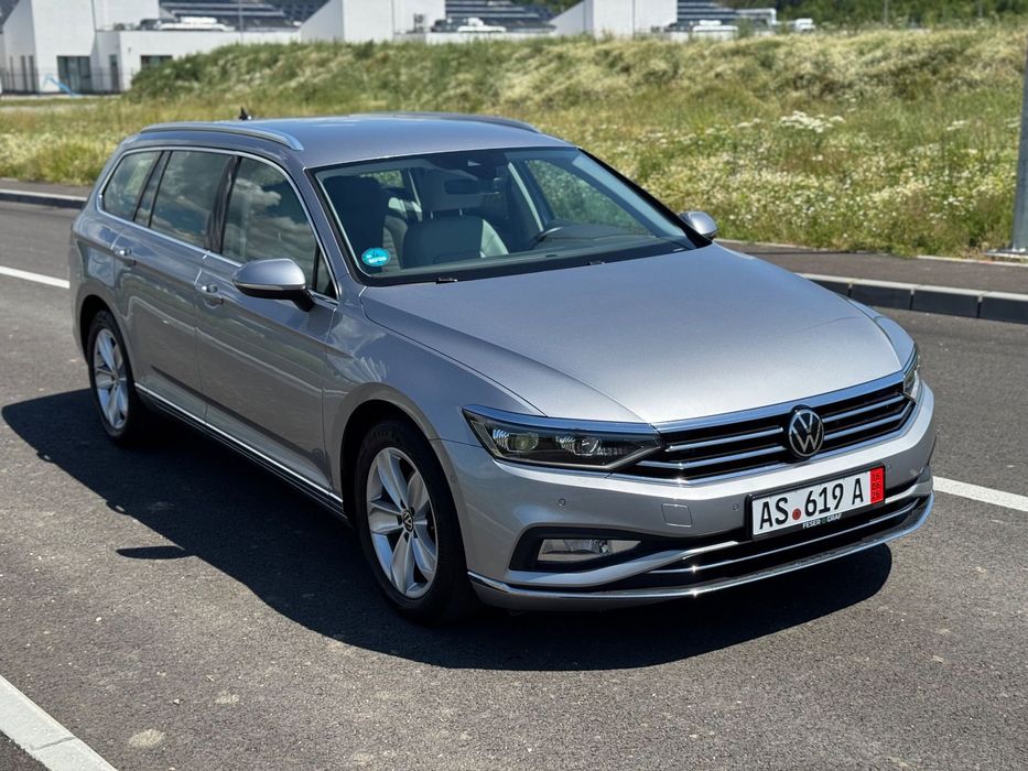 Volkswagen Passat VW Passat Elegance IQLed Matrix Webasto  DSG 2021 Full Assist