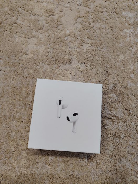 Airpods 4 обычная модель