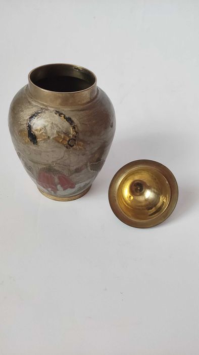 2 кутии от масивен месинг техника емайл