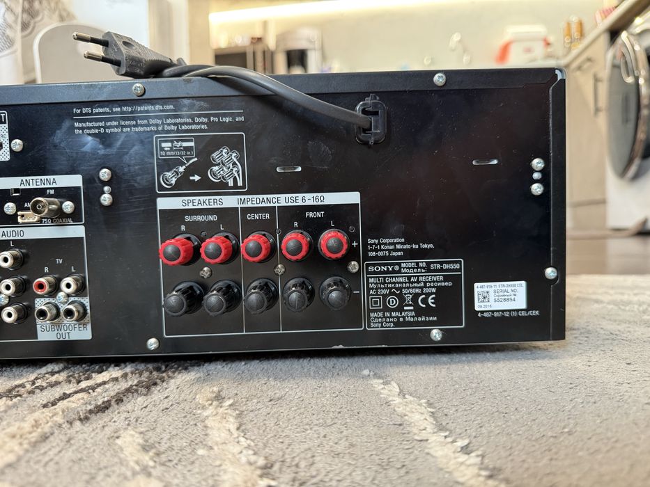 Sony STR-DH550 5.2 канален