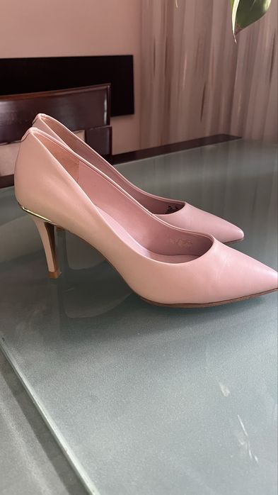 Дамски обувки Guess, DKNY