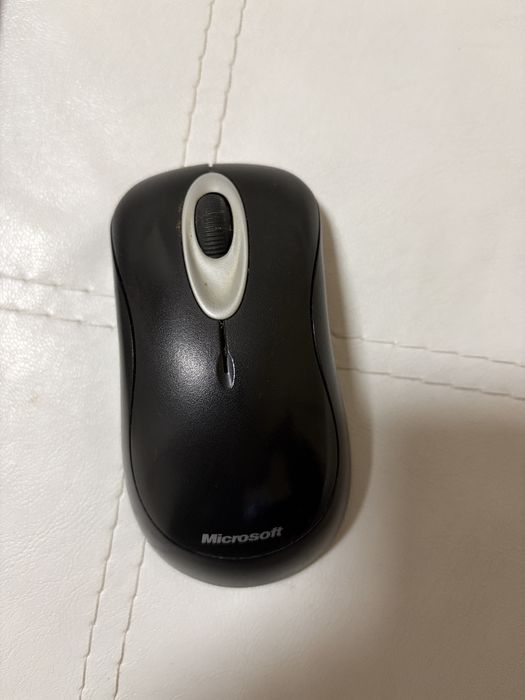 Microsoft Wireless Mesia Desktop 1000