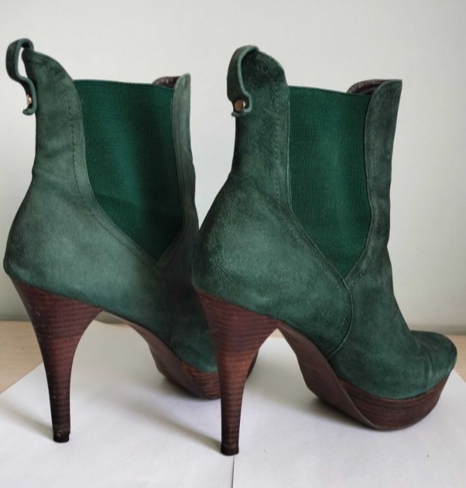 Женские замшевые полусапожки 40-41 Braska