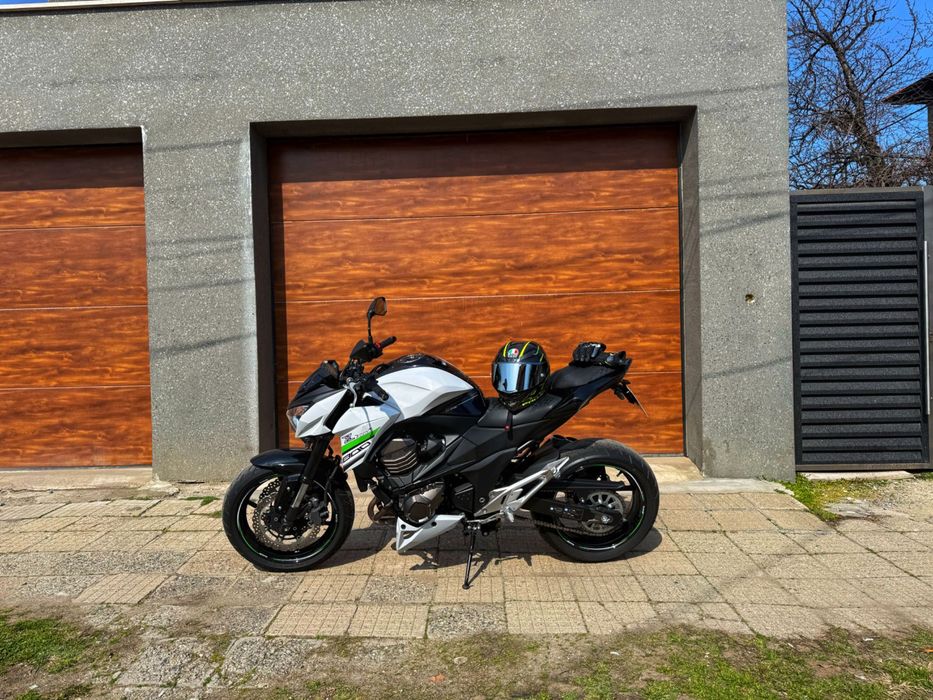 Мотоциклет Kawasaki Z800
