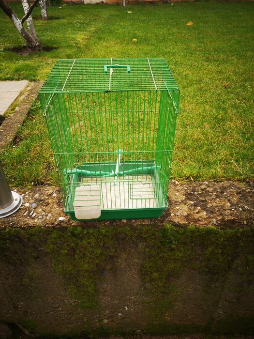 Клетки за декоративни птици