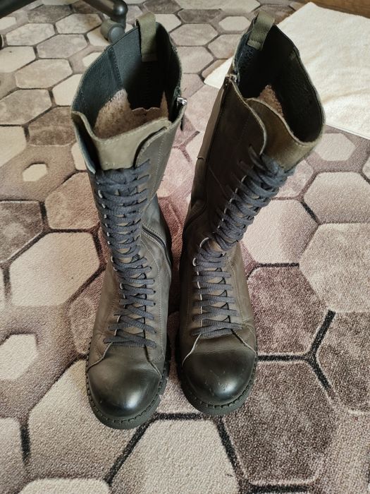 Продам зимние сапожки