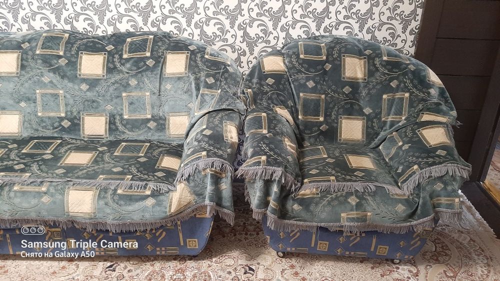 Диван и два кресла