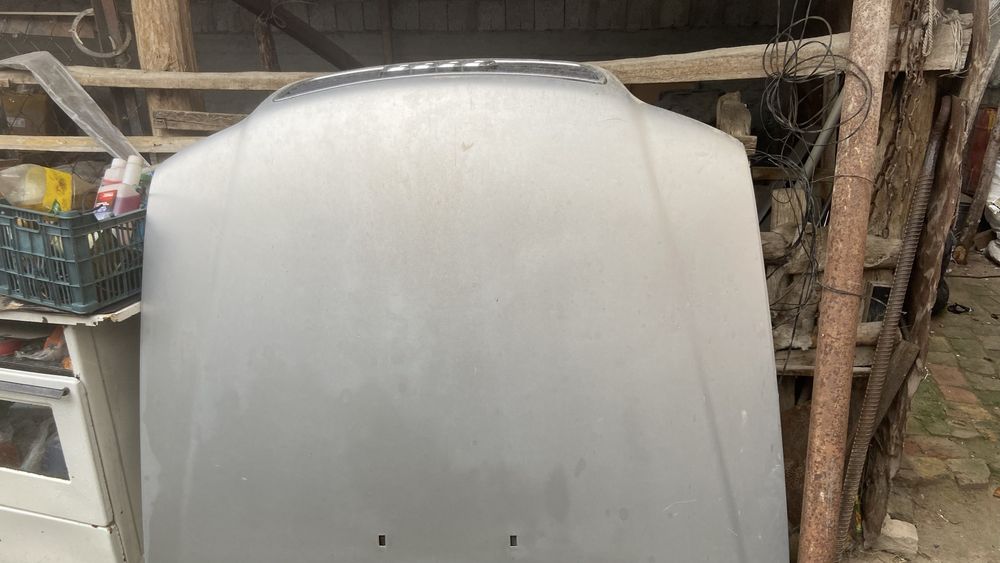 AUDI капот с4 а6 продоется